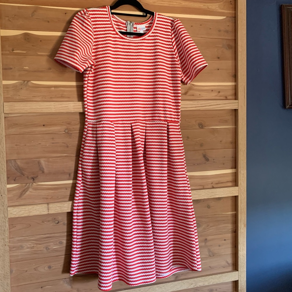 2xl Lularoe Amelia red and white